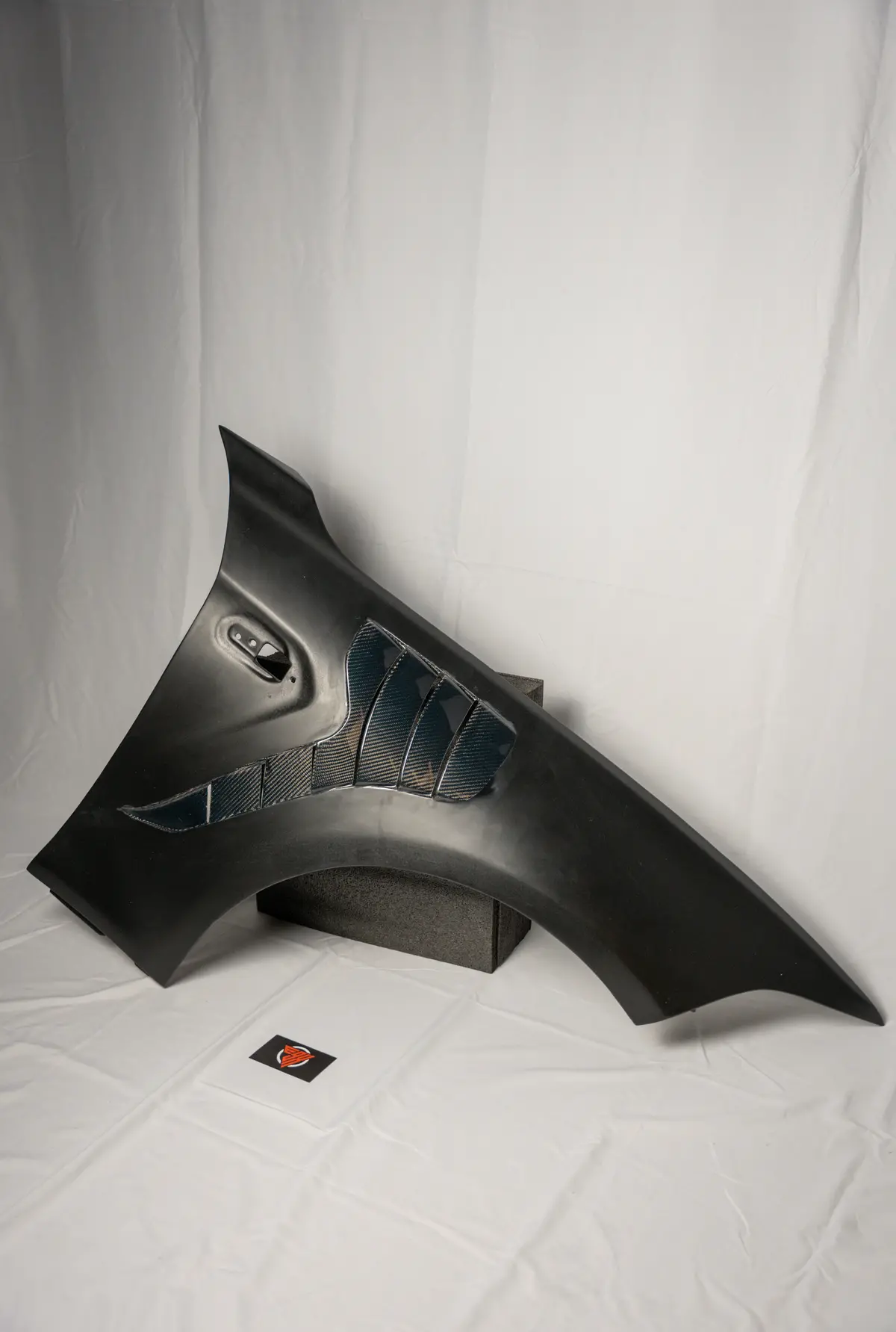 F87 M2/M2c Carbon Fibre Vented Fenders 1