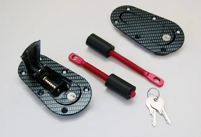 Aerocatch Plus Flush Carbon Look Hood Pins (Locking) 1