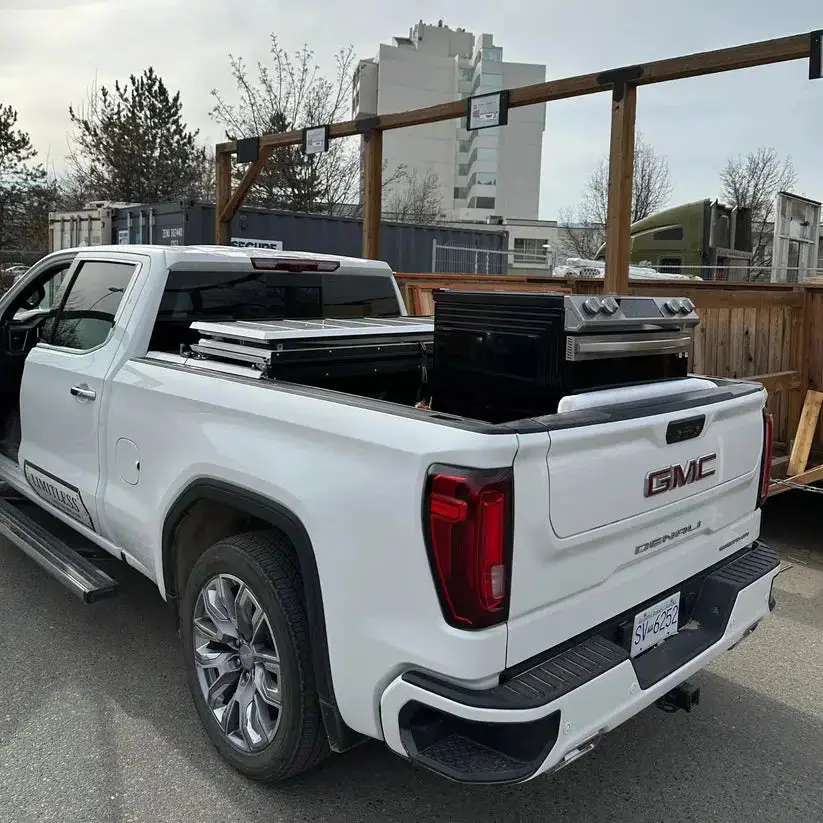2009-2022 Ram 1500 Tri-Fold Tonneau Cover 5