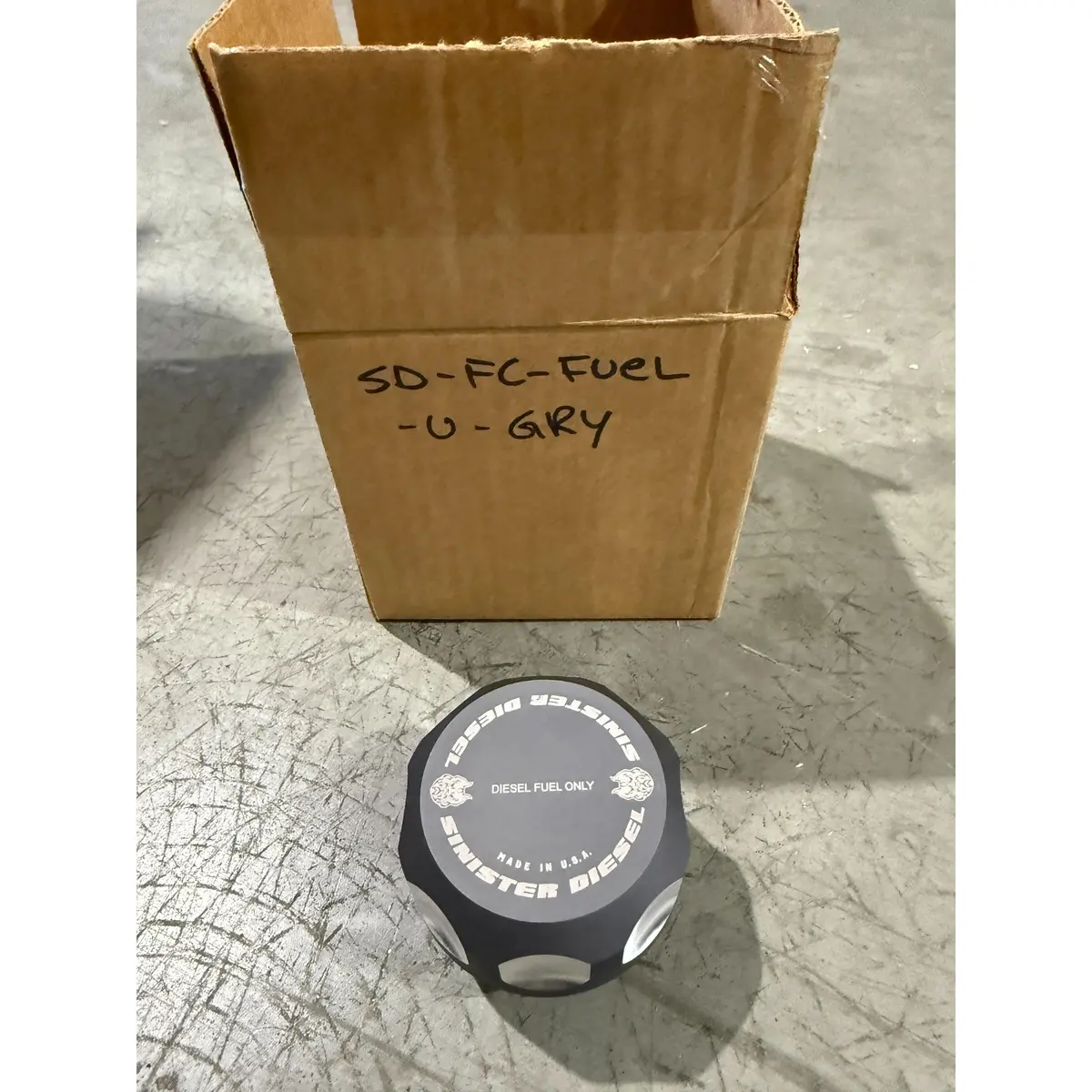2012-2017 Duramax Diesel Fuel Cap (Garage-Sale-Sc-Fc-Fuel-U-Gry) 1