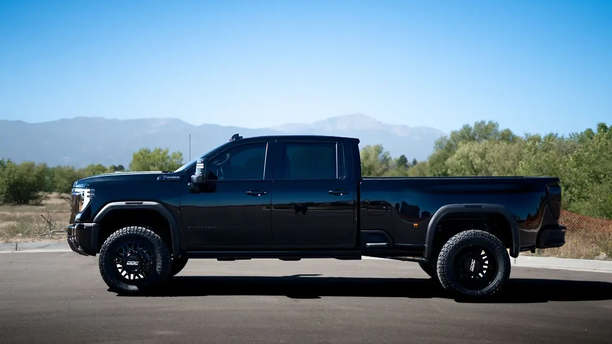 2020-2025 Duramax 4" Elite Lift Kit W/ King 2.5 Reservoir Shocks (510-P1179) 2