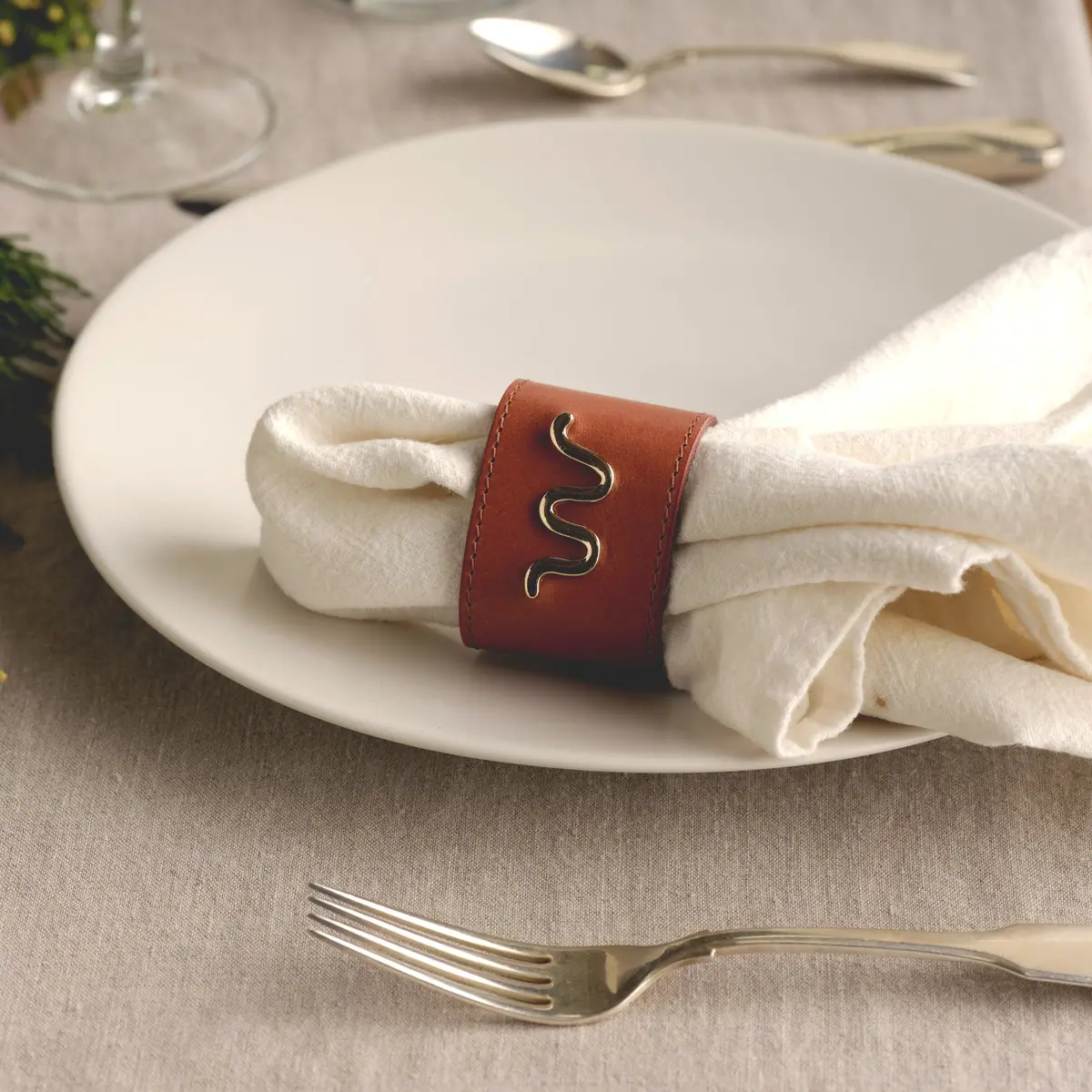 Brass W Napkin Rings - Set Of 4 1