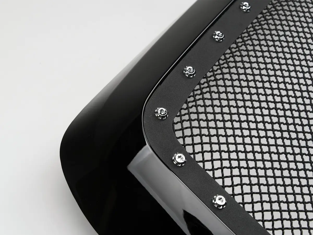Armordillo 2002-2005 Dodge Ram 1500 Studded Mesh Grille - Gloss Black 2