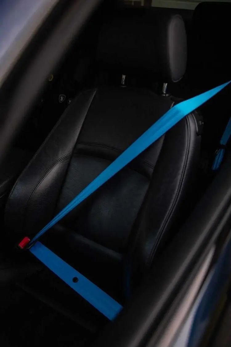 Bmw Custom Coloured Seat Belts 3