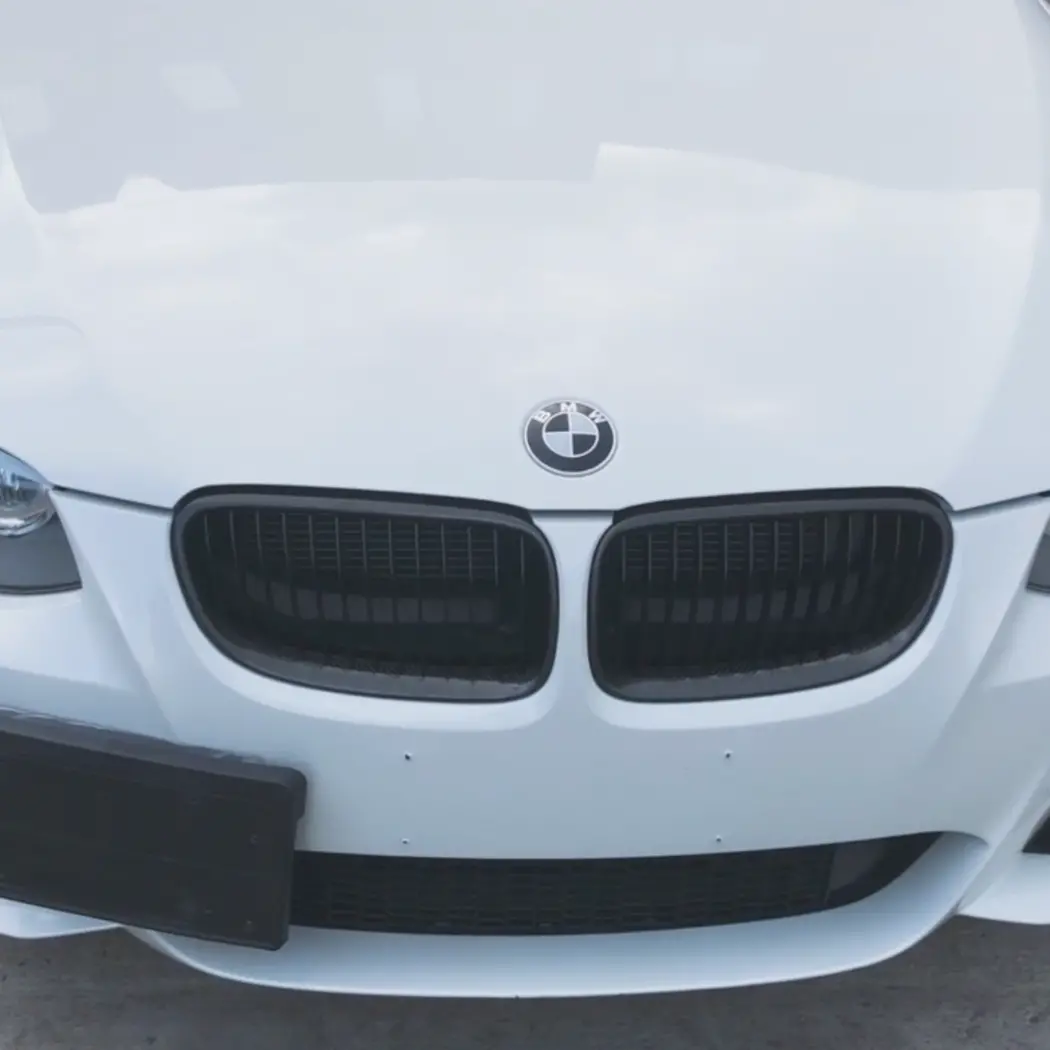 E9x Single Slot Carbon Fibre Kidney Grills 1
