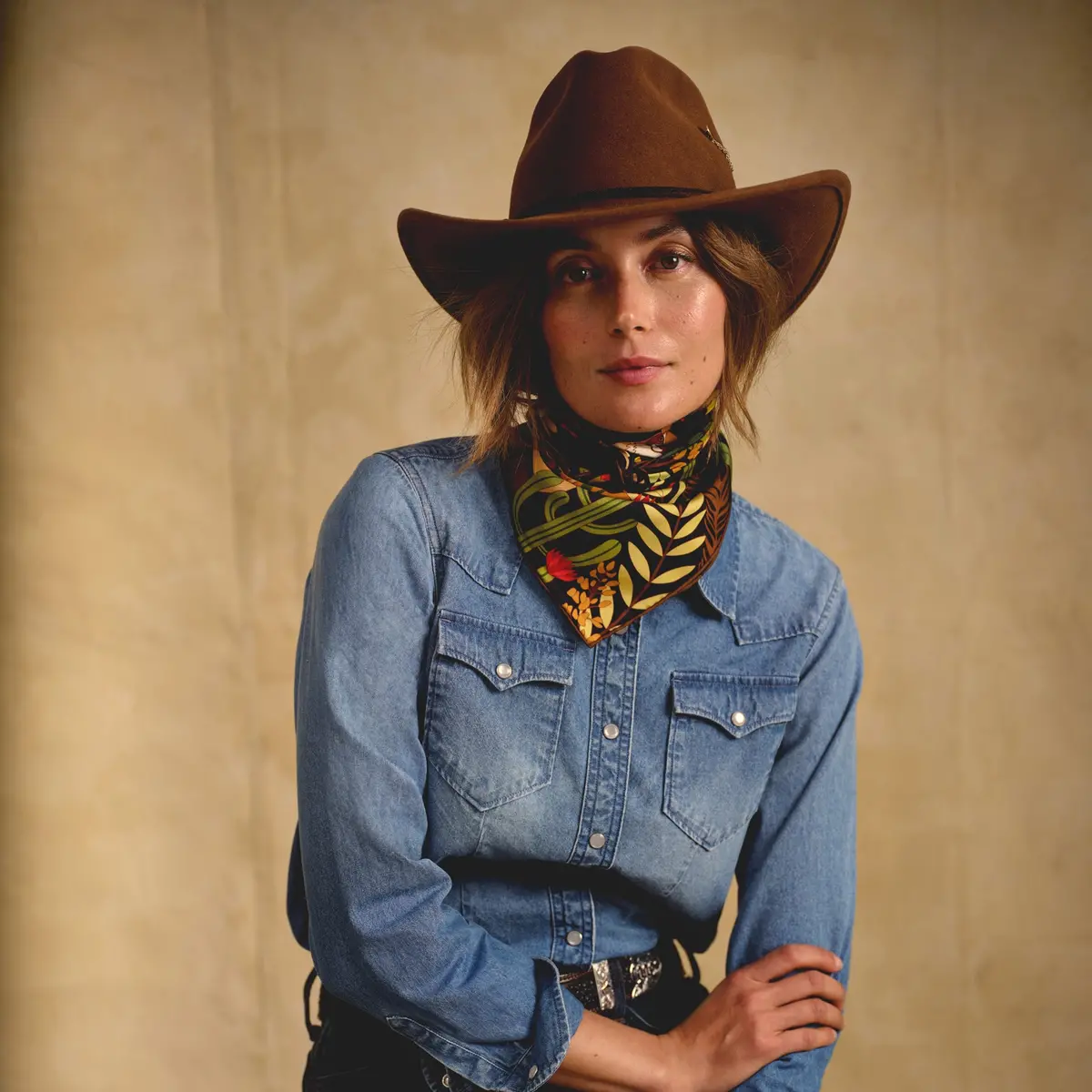 Women's Denim Pearl Snap Shirt 1