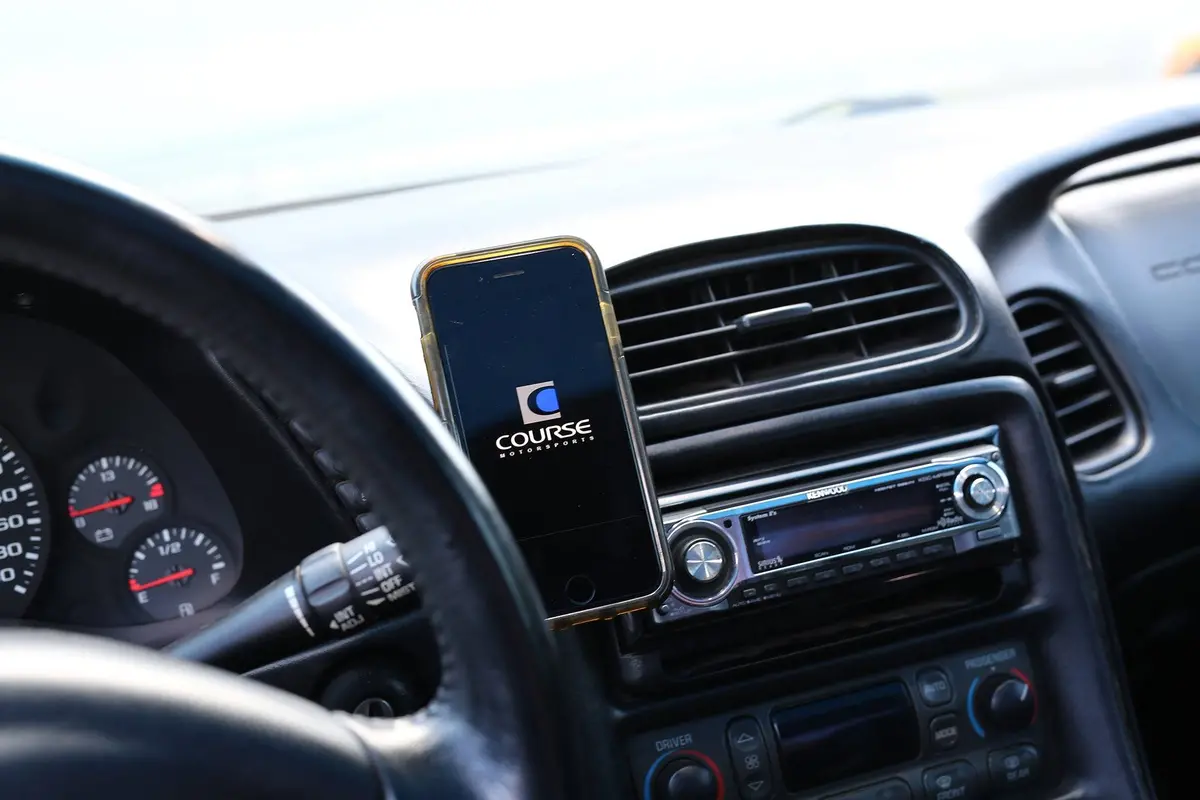 Direct Fit Phone Mount - Chevrolet Corvette (1996-2004) 3