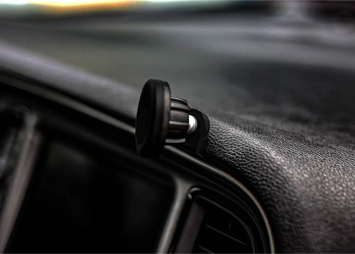 Direct Fit Phone Mount: Dodge Challenger (2015-Present) 4