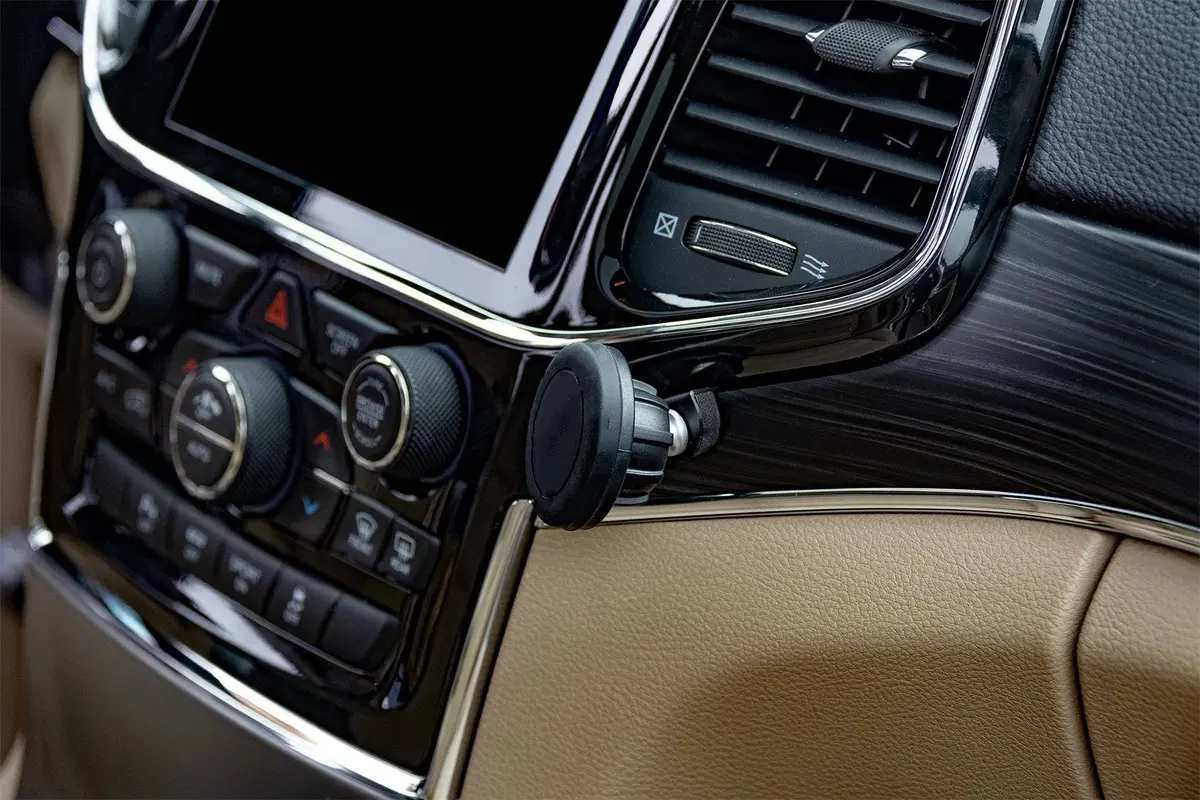 Direct Fit Phone Mount - Jeep Grand Cherokee (2011 - 2023) 4