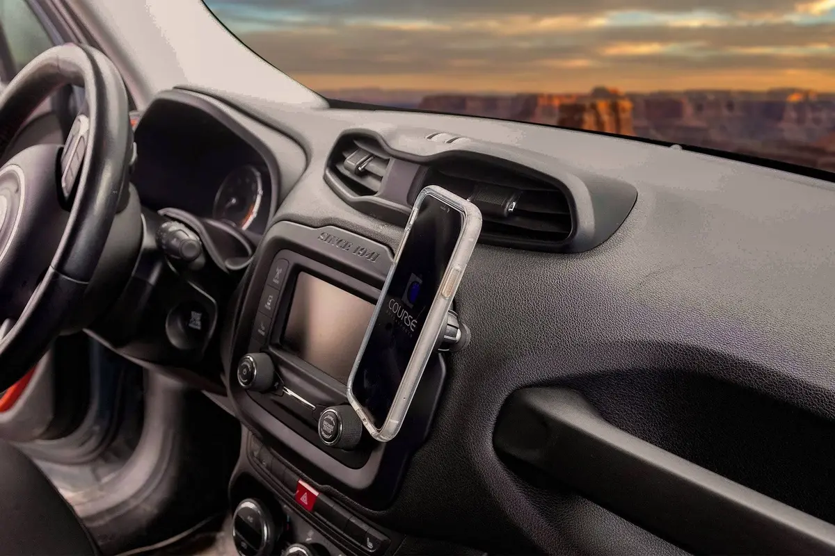 Direct Fit Phone Mount - Jeep Renegade (2014 - Present) 5