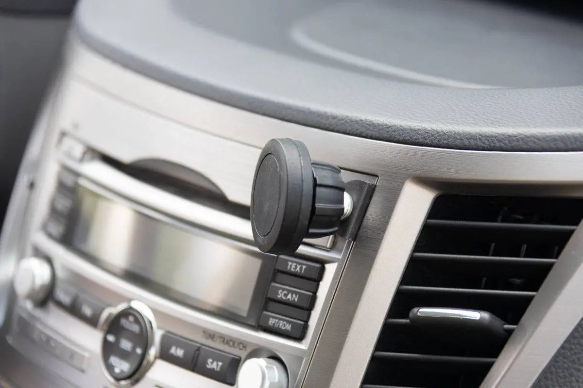 Direct Fit Phone Mount - Subaru Outback/Legacy (2010-2014) 4