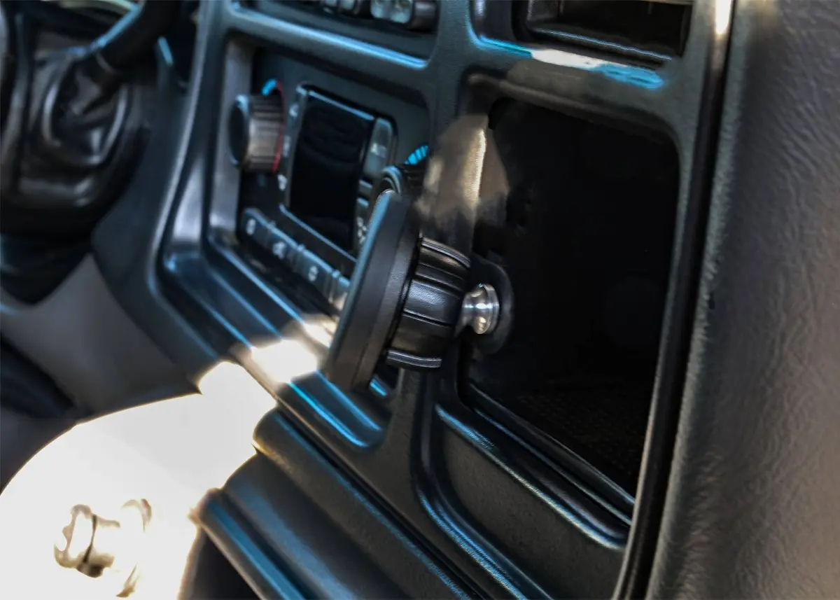 Directfit Phone Mount: Chevrolet Suburban/Tahoe, Silverado/Sierra, Gmc Yukon/Xl/Denali, Cadillac Escalade (2000-2006) 4