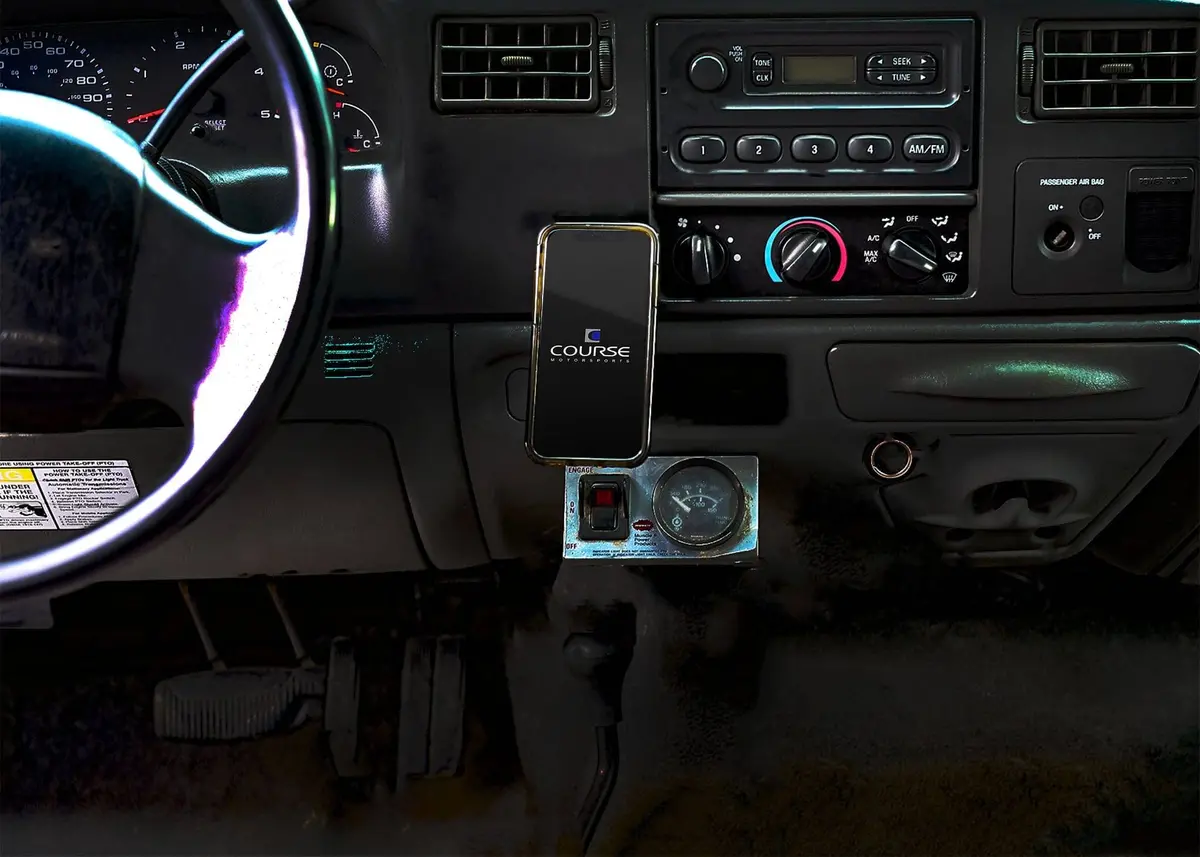 Directfit Phone Mount: Ford F-250, F-350, F-450, F-550, F-650, Excursion (1999-2007) 4