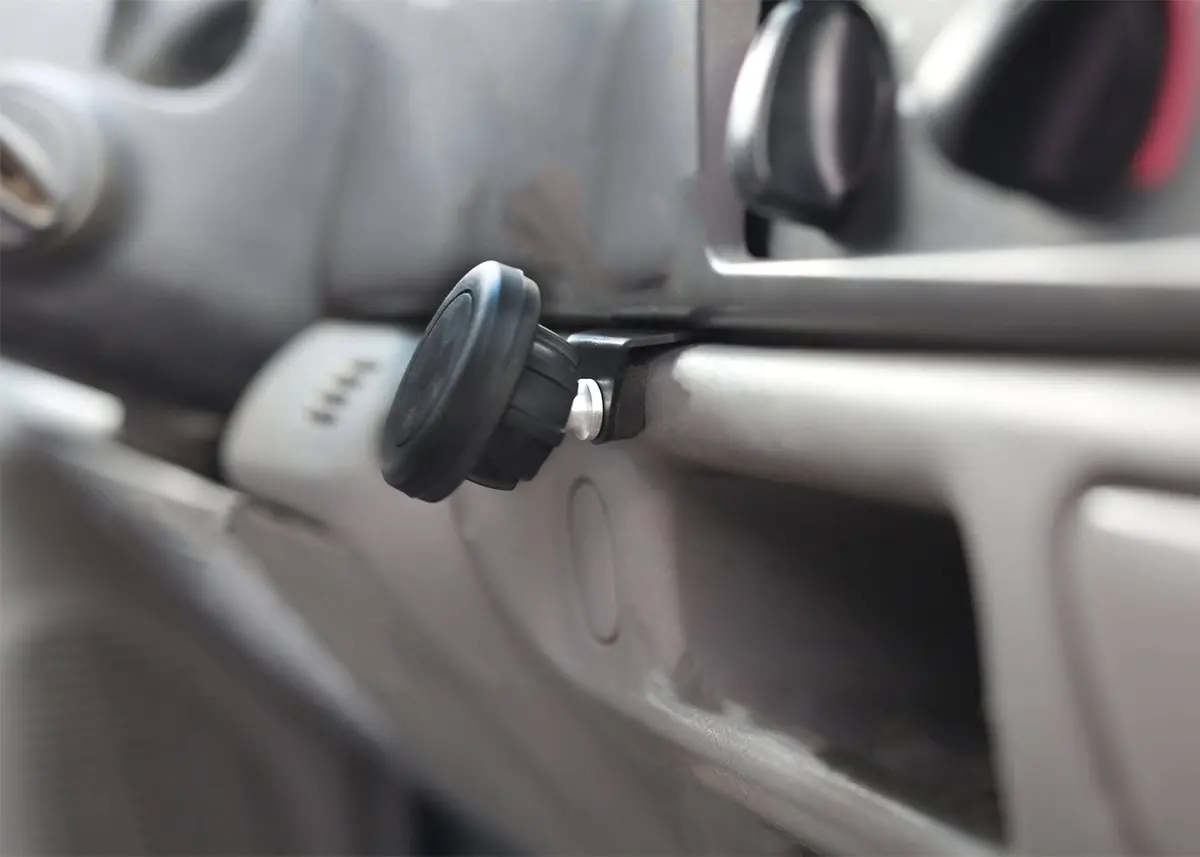 Directfit Phone Mount: Ford F-250, F-350, F-450, F-550, F-650, Excursion (1999-2007) 5