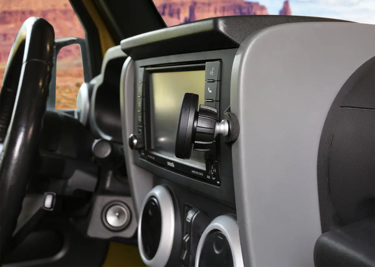 Directfit Phone Mount: Jeep Wrangler (2007-2010) 5