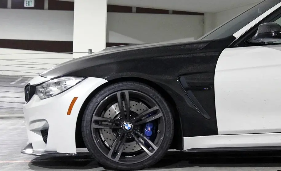 M3/M4 Oem Style Carbon Fibre Fenders 2
