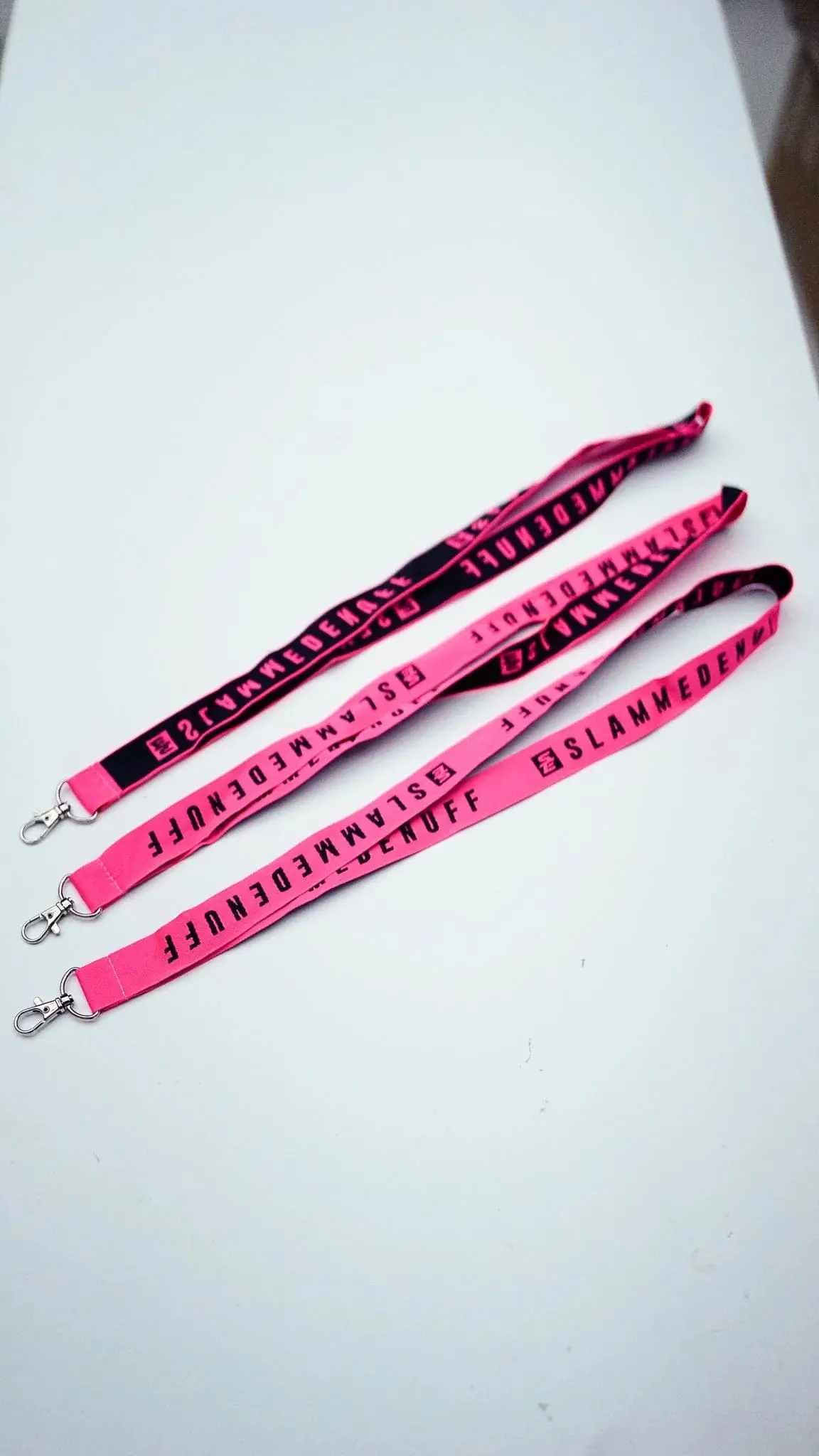 Pink/Black Se Lanyard 1