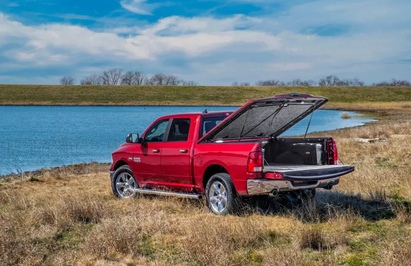 Undercover Elite Lx Hard Tonneau Cover For 2019–2020 Ram 1500 With 6.4-Foot Bed – Blue Streak Finish 1